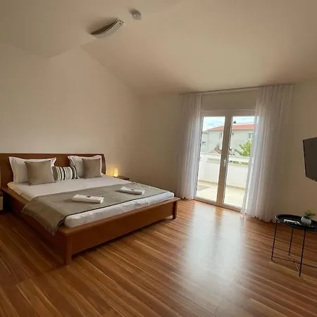 Apricot *