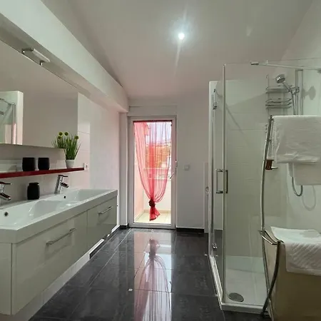 Apricot Apartment